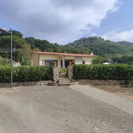 Casa Alloggio in famiglia Lacona